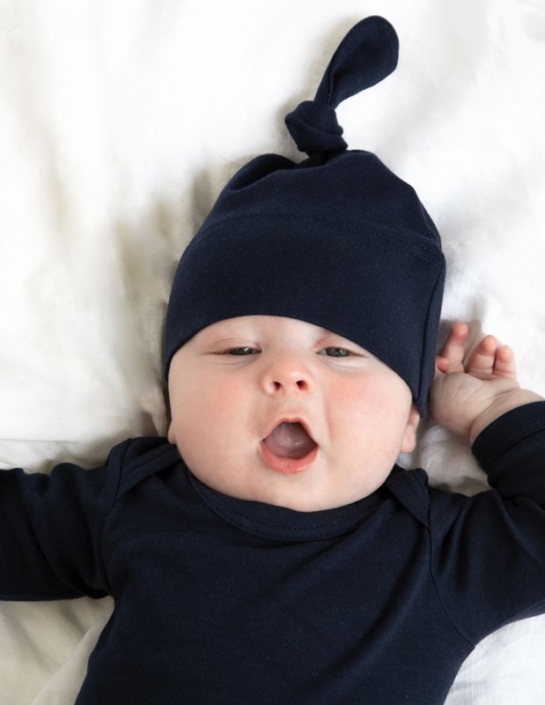 Babymütze mit Firmenlogo